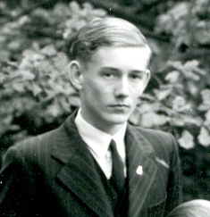 'Bob' Waterhouse (Prefect, 1944).